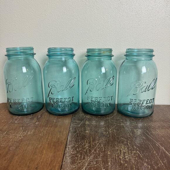 Bundle of 4 BALL 1923-1933 Blue Glass Quart Jars Kitchen farmhouse decor - Picture 1 of 10